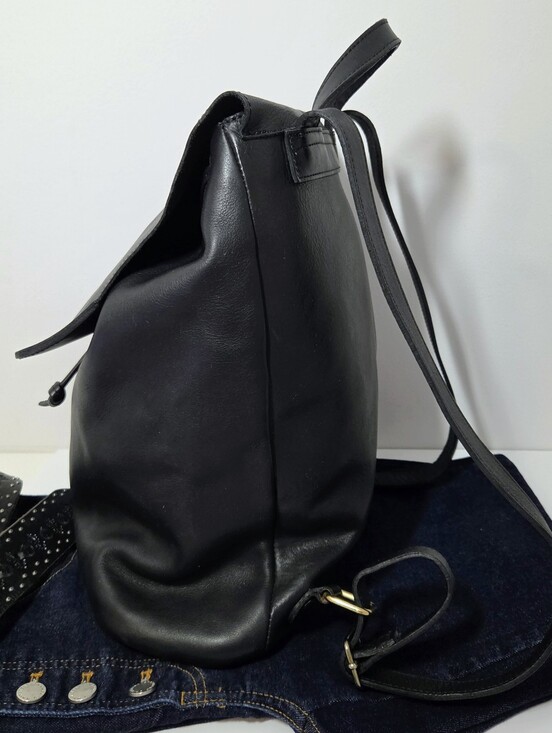 Nisolo Daniela Black Leather Drawstring Backpack main image 6